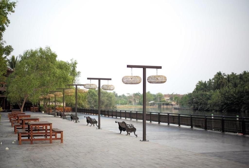 The Buffalo Amphawa Samut Songkhram Luaran gambar
